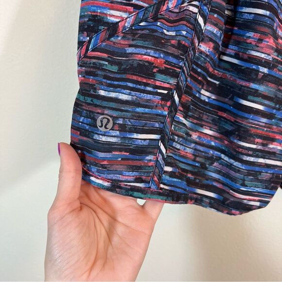 Lululemon Hinshu Alpine Stripe Tracker Shorts Size 6 Blue - Picture 6 of 11